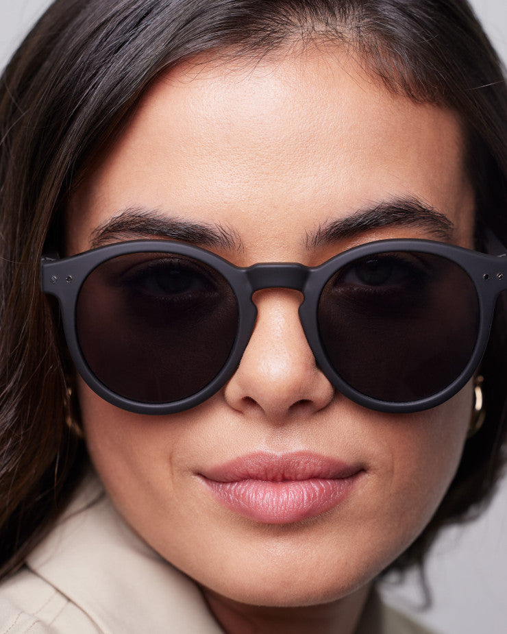 Black Oversized unisex sunglasses